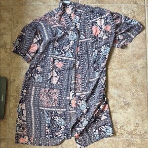 New York & Company Flowered light fabric open front top- Navy and Pink